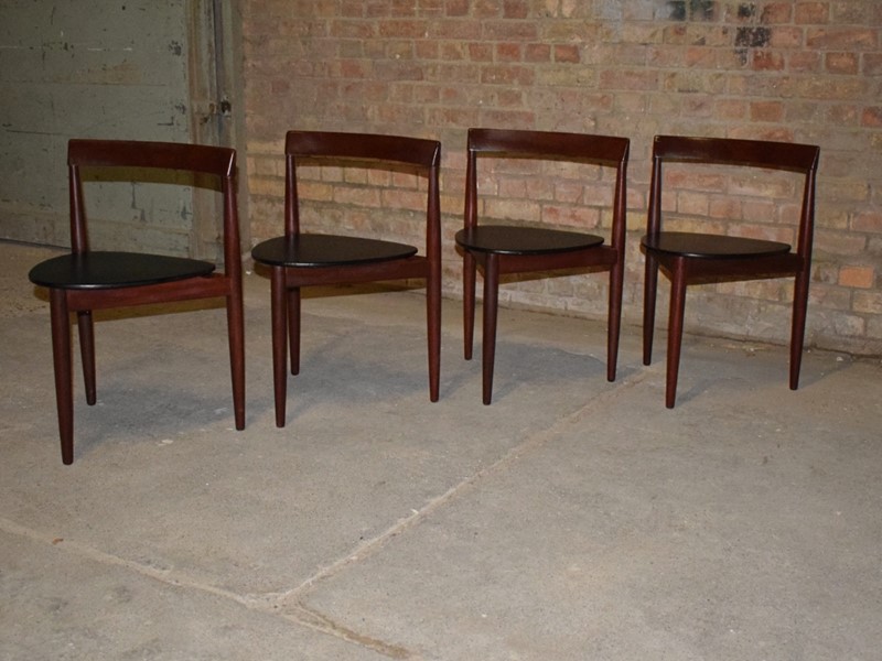 Frem Rojle Roundette Teak Dining Chairs-saxongate-dsc-6740-main-638066858798115302.JPG