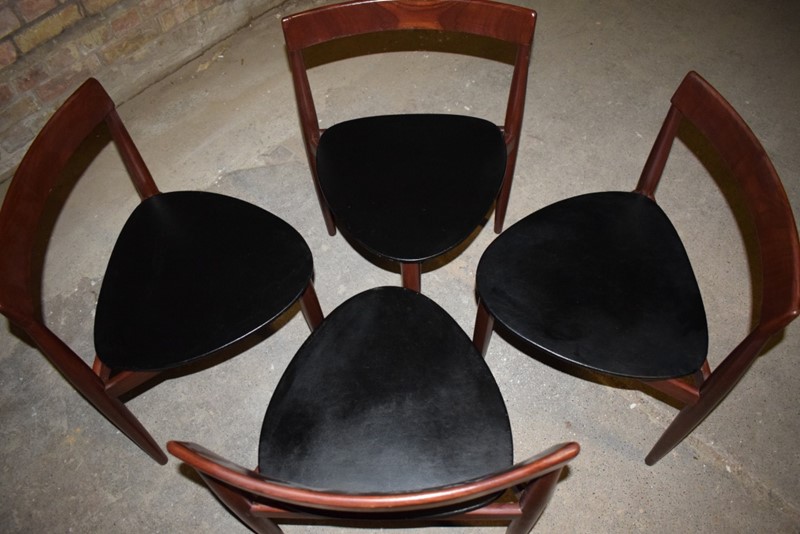 Frem Rojle Roundette Teak Dining Chairs-saxongate-dsc-6745-main-638066858810459645.JPG