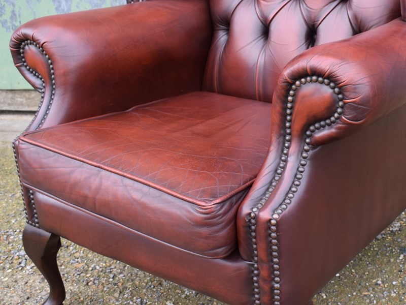 Burgundy Leather Chesterfield Wing Back Chair-saxongate-dsc-6799-main-638071713512403818.JPG