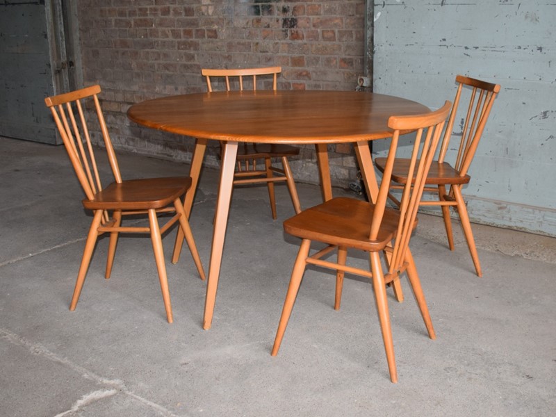 Ercol Light Elm Dining Table & Chairs -saxongate-dsc-7139-main-638103595881511649.JPG