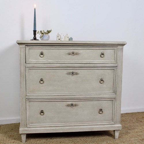 Small Continental Painted Chest Of Drawers