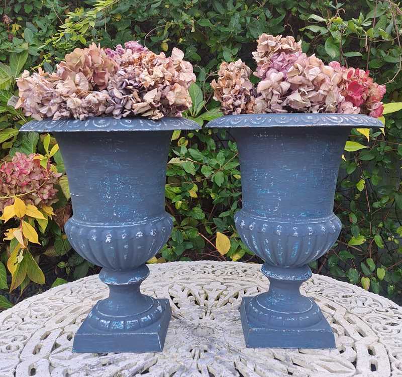 Large Pair Of French Painted Cast Iron Jardinieres-simply-france-20231117-143614-main-638358330402209758.jpg