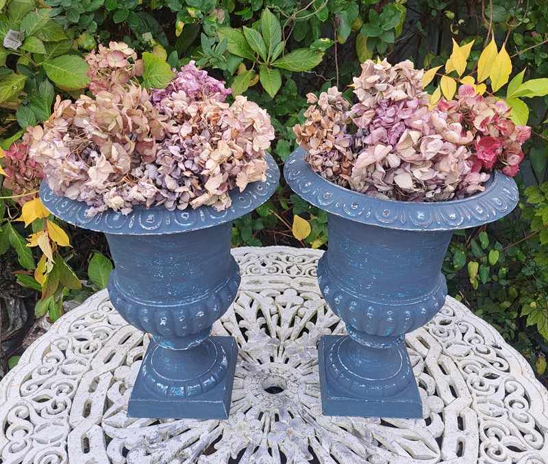 Large Pair Of French Painted Cast Iron Jardinieres-simply-france-20231117-143656-main-638358330561019793.jpg