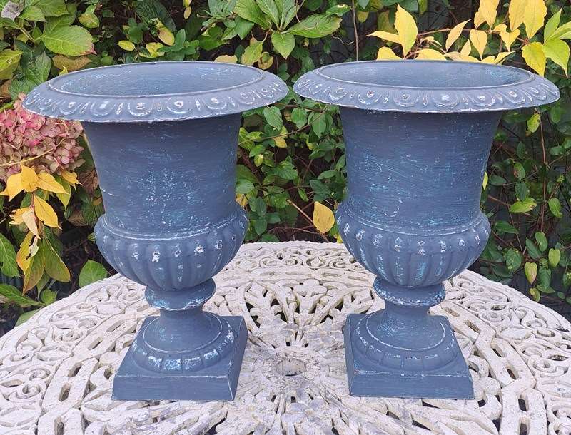 Large Pair Of French Painted Cast Iron Jardinieres-simply-france-20231117-143751-main-638358330767163306.jpg