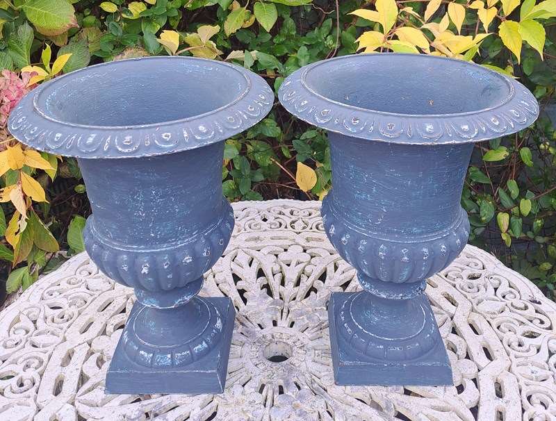 Large Pair Of French Painted Cast Iron Jardinieres-simply-france-20231117-143754-main-638358330851548012.jpg