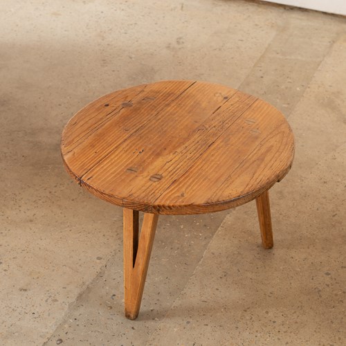 Early 20Th Century Circular Rustic Table With Carved Hairpin Legs