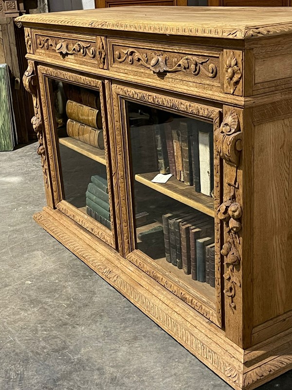 French Carved Bleached Oak Bookcase -sussex-antiques-and-interiors-061039ff-7765-4e5e-ab35-23c3c92fc21b-main-637738919071713050.jpeg