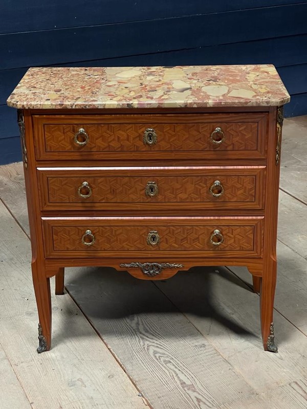 Pretty French Parquetry Kingwood Commode Chest-sussex-antiques-and-interiors-108f73ef-266b-4aac-b559-d2a2194bfc4b-main-637613607150932563.jpeg