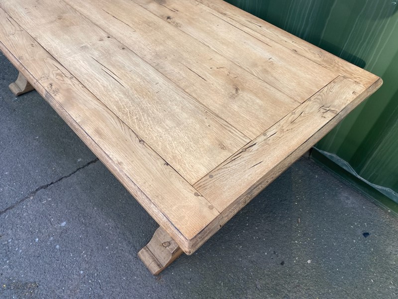 Great Looking French Bleached Oak Farmhouse Table-sussex-antiques-and-interiors-11bd52b2-3227-4410-a1a9-ac5ce030e1a5-main-638112118989800644.jpeg