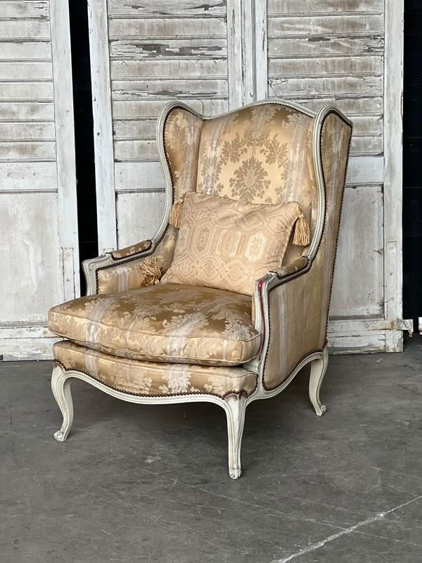 Comfortable French Wing Bergere Arm Chair -sussex-antiques-and-interiors-2067c911-51f4-4715-bde2-e09f67cb2fd8-main-638133891122957562.jpeg