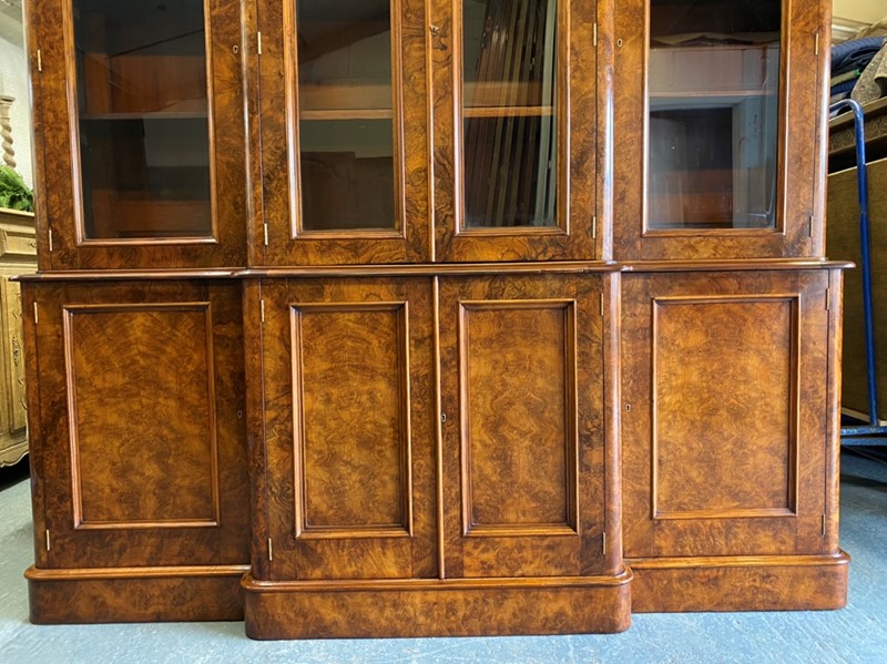 Burr Walnut Breakfront Library Bookcase-sussex-antiques-and-interiors-2262600c-17d4-45d7-9b50-3c0d272a7bad-main-637922051474105156.jpeg