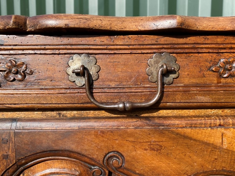 18th Century French Walnut Cupboard Buffet-sussex-antiques-and-interiors-23b3bb93-a17a-4238-ba20-dd2586a1718e-main-638023016833807188.jpeg
