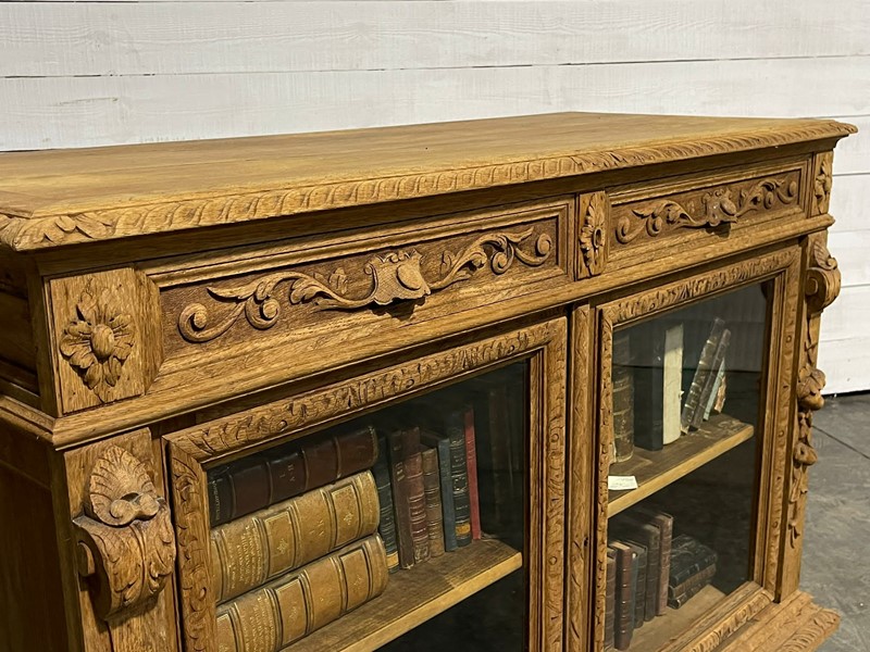 French Carved Bleached Oak Bookcase -sussex-antiques-and-interiors-29ded062-ba04-46ee-bc50-59538f491ea4-main-637738919195776544.jpeg