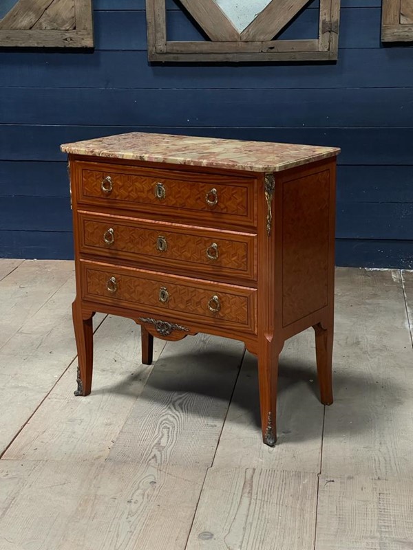 Pretty French Parquetry Kingwood Commode Chest-sussex-antiques-and-interiors-33ee3678-cb57-4f4e-88b5-8d23089dfae5-main-637613606882652738.jpeg