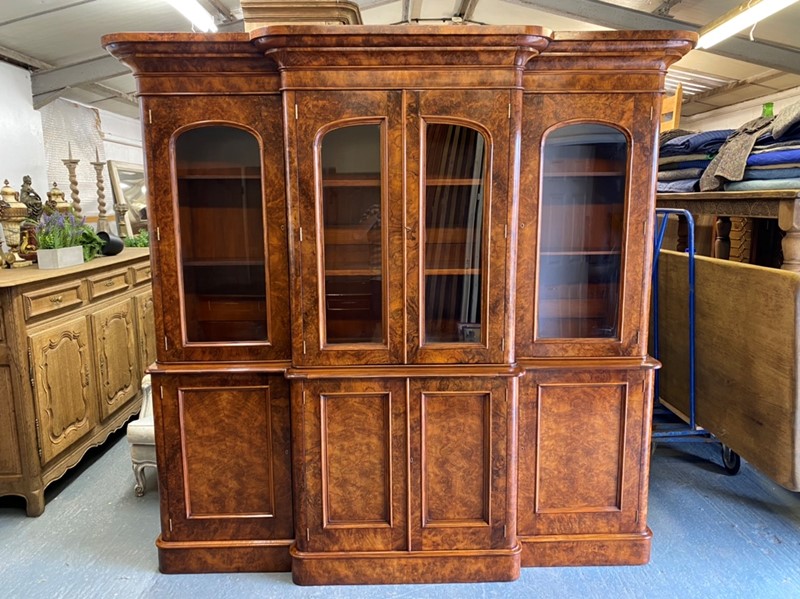 Burr Walnut Breakfront Library Bookcase-sussex-antiques-and-interiors-3a55a960-442e-44a0-a08e-36db1dbf51ad-main-637922051177839226.jpeg