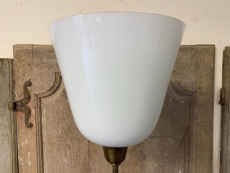 Finest Quality French Standard Lamp-sussex-antiques-and-interiors-4cf892c8-f0d4-4d37-a8c1-f68e831f9e8d-main-637806874585414825.jpeg