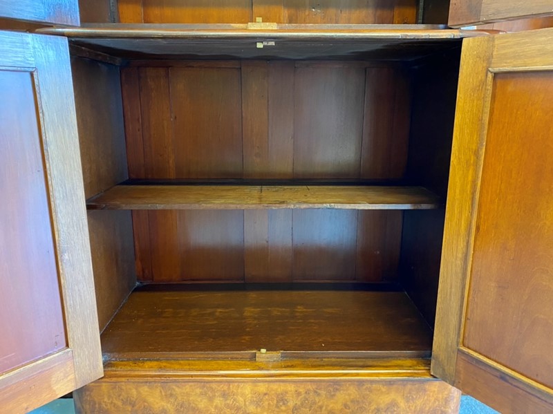 Burr Walnut Breakfront Library Bookcase-sussex-antiques-and-interiors-55858063-3ce4-42b4-9225-8b6111740d51-main-637922051495042561.jpeg