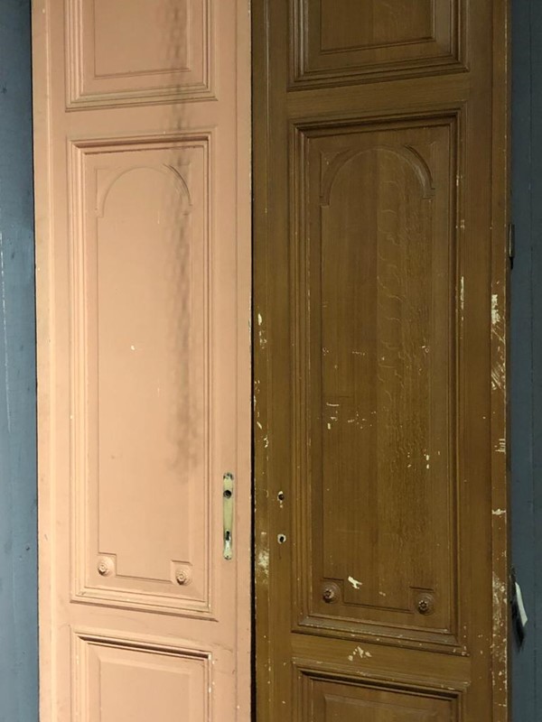 2 Pairs French Chateau Doors with Surrounds -sussex-antiques-and-interiors-6292e4ee-e54d-4975-abe0-8eb1c35e97fa-main-637692203546802189.jpeg