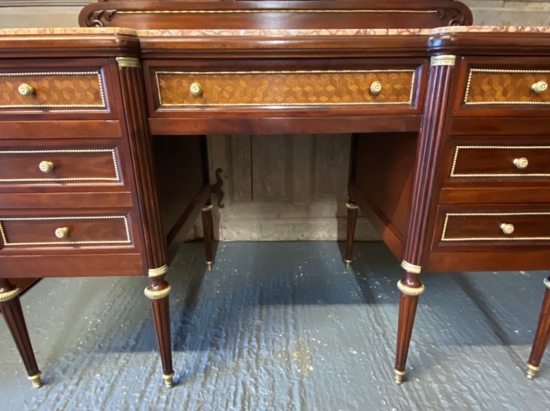 Exhibition Quality French Dressing Table -sussex-antiques-and-interiors-6717f995-a7fe-4d9b-aa2c-1cac9e7a69d9-main-638071424380189937.jpeg