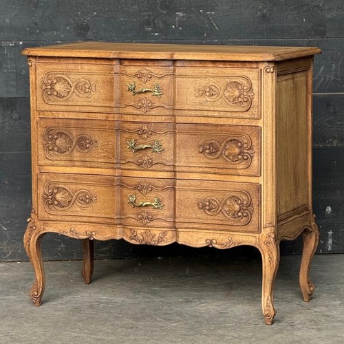 Lovely Ftench Bleached Oak Farmhouse Dining Table 