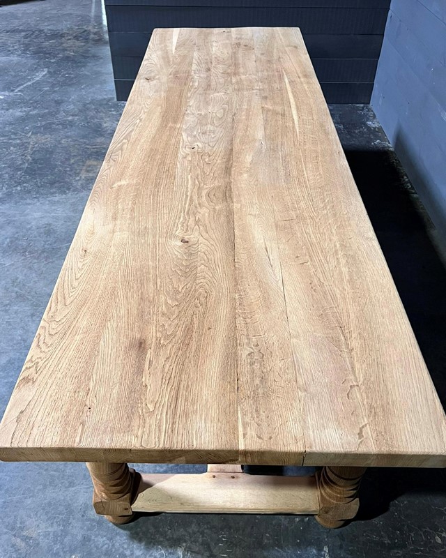 Huge French Bleached Oak Farmhouse Dining Table -sussex-antiques-and-interiors-71866a13-e480-4347-9624-0837cdde413d-main-637995452635660361.jpeg