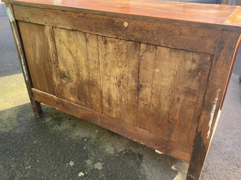 18th Century French Walnut Cupboard Buffet-sussex-antiques-and-interiors-75cbe261-3eb7-43f9-8d7f-1436662ec8d6-main-638023016841307112.jpeg