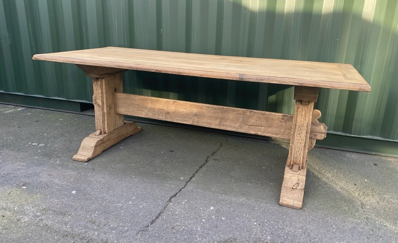 Great Looking French Bleached Oak Farmhouse Table-sussex-antiques-and-interiors-794237eb-ccab-4d1d-bed8-04d87246dd2d-main-638112118973081525.jpeg