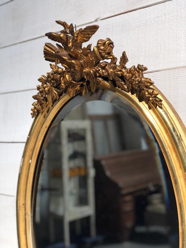 French Oval Gilt Wall Mirror-sussex-antiques-and-interiors-810f73dc-80c6-4b76-b5f7-6b2548622671-main-637475474422534387.jpeg