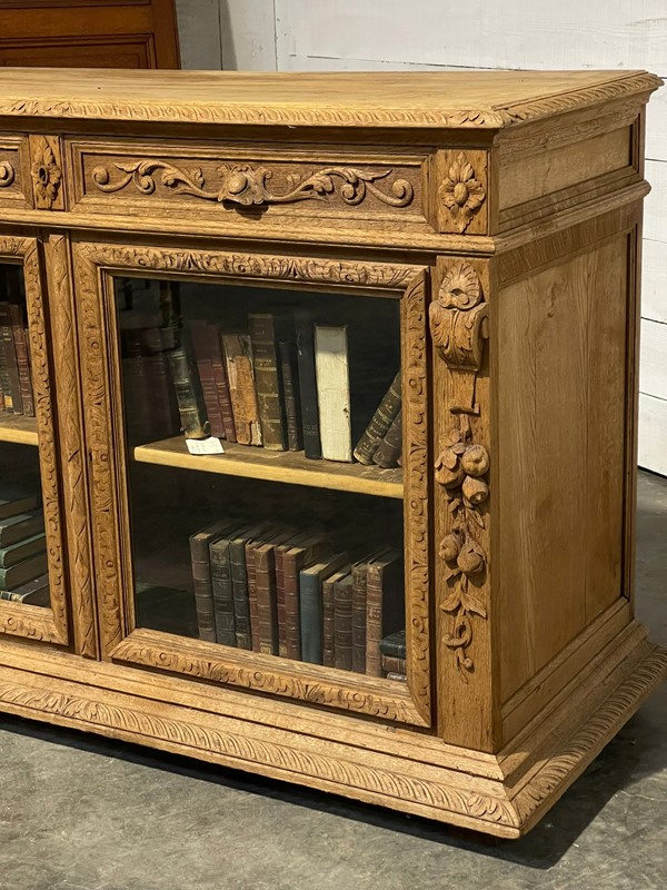 French Carved Bleached Oak Bookcase -sussex-antiques-and-interiors-833ad639-0028-40e2-8b1c-1c4e452c325f-main-637738919016711865.jpeg