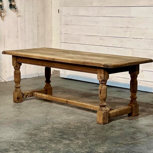 Quality Bleached Oak Farmhouse Dining Table 