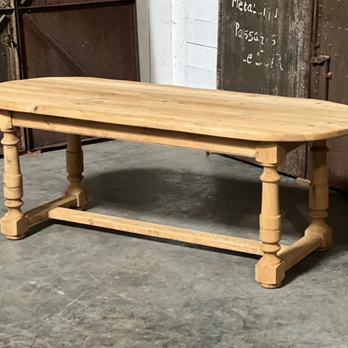 Good Quality Bleached Oak Farmhouse Dining Room Table