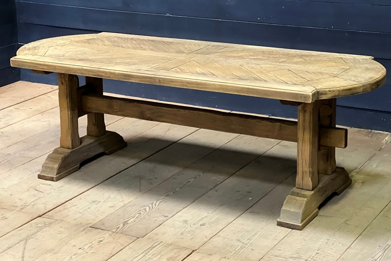 French Parquetry Top Oak Farmhouse Dining Table -sussex-antiques-and-interiors-9951c57a-48a3-4ae0-909d-1614c3f9ddb6-main-638092153435719852.jpeg