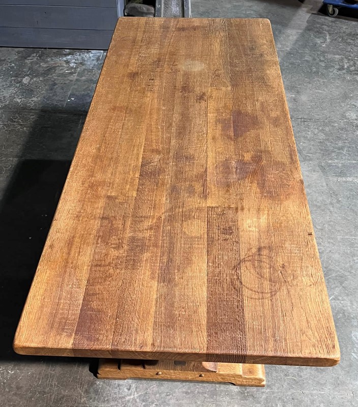 French Oak Refectory Farmhouse Dining Table -sussex-antiques-and-interiors-9dc08dc5-e1de-4bd5-970f-4849b29cdfe0-main-637980802083639120.jpeg