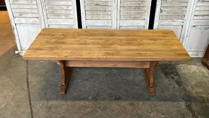 Quality French Deep Oak Farmhouse Dining Table -sussex-antiques-and-interiors-b4ce2756-ff81-4c80-b5f2-b206b981e927-main-638150952552626732.jpeg