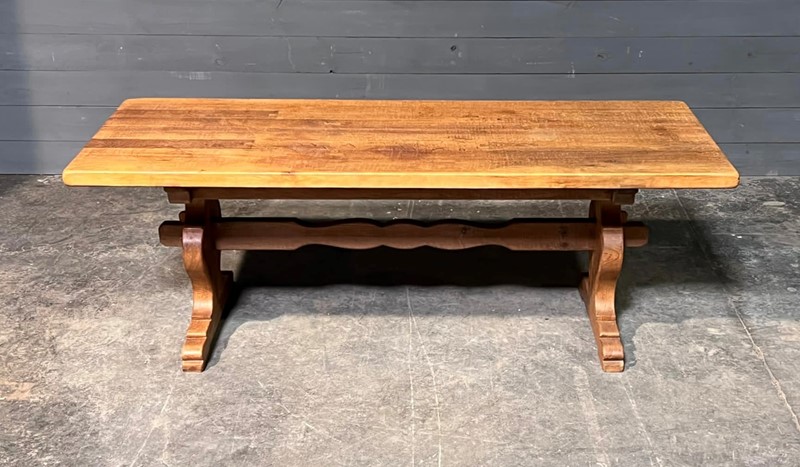 French Oak Refectory Farmhouse Dining Table -sussex-antiques-and-interiors-b99d429f-d254-4206-adbe-24f03849bdd5-main-637980802116451471.jpeg
