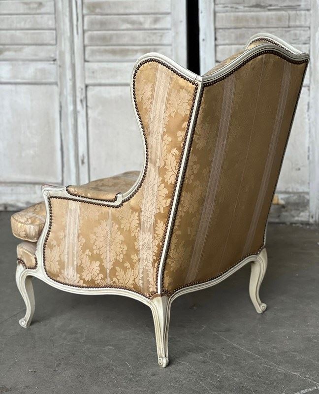 Comfortable French Wing Bergere Arm Chair -sussex-antiques-and-interiors-b9a7429e-5659-4f1d-a5b2-0dfb20b463c5-main-638133891472708639.jpeg