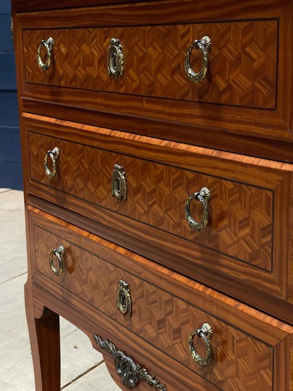 Pretty French Parquetry Kingwood Commode Chest-sussex-antiques-and-interiors-ce9e0dc0-a2aa-4ac4-afbd-ca725bd18e1f-main-637613607124994842.jpeg