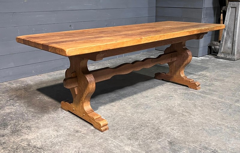 French Oak Refectory Farmhouse Dining Table -sussex-antiques-and-interiors-d035667a-7fa2-4b63-bd0b-ef6dcccdf647-main-637980802135513654.jpeg