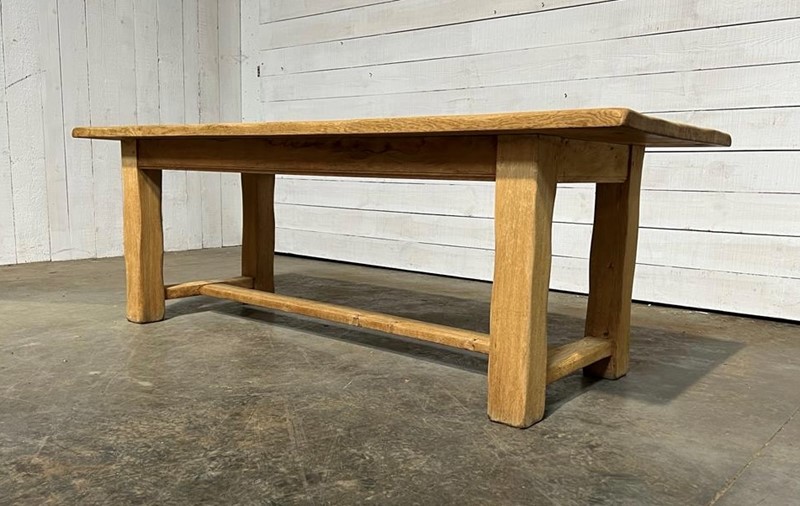 French Square Leg Oak Farmhouse Dining Table -sussex-antiques-and-interiors-d30887e8-a1fd-4c8d-ad28-7cd182ef4ce2-main-637914185243284957.jpeg