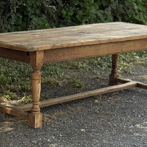 Oak Characterful Farmhouse Dining Table With Extensions 