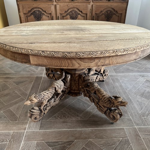 Important French Oak Hunting Centre Table