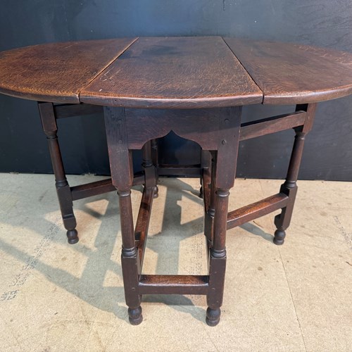 18Th Century Oak Gate Leg Table
