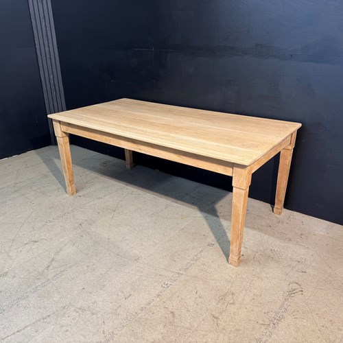Stylish Oak Kitchen Dining Table 