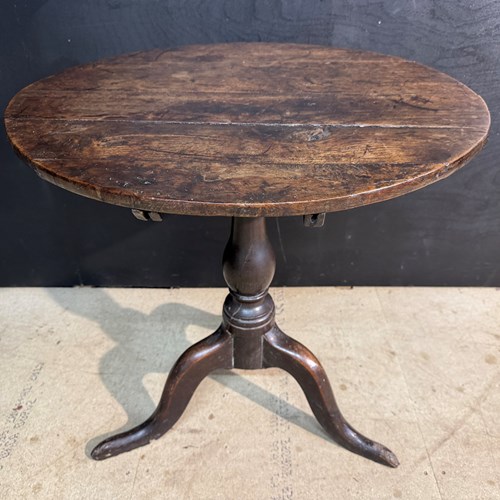 Georgian Oak Tilt Top Table