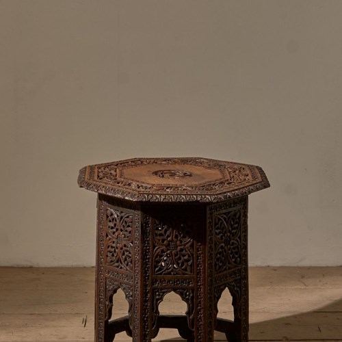 19Th Century Padauk Anglo Indian Side Table - Dragon