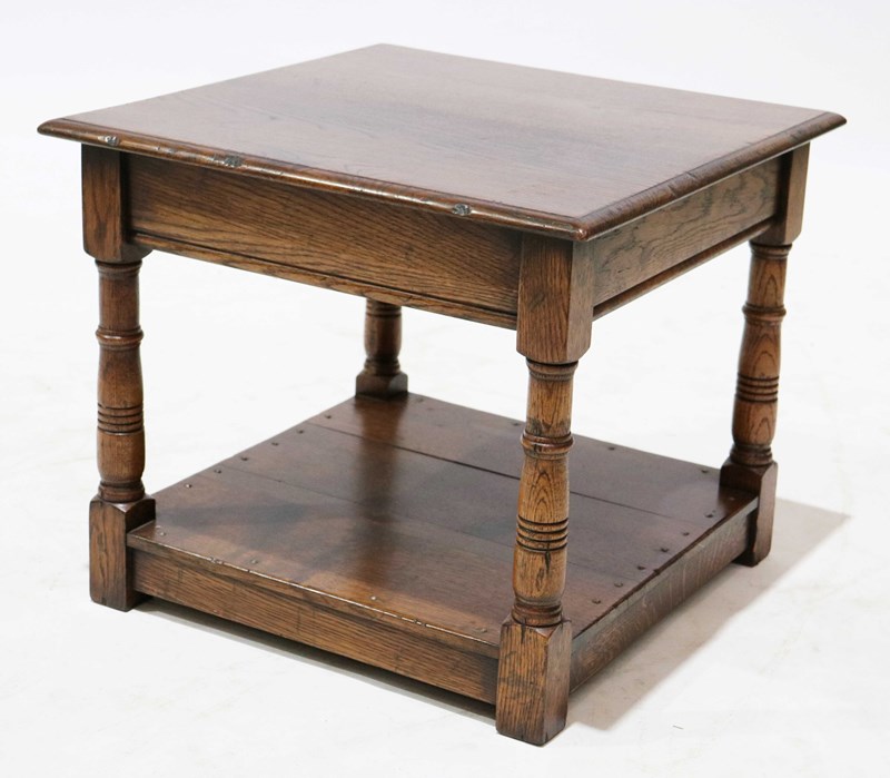 Pair Of Lovely Quality Solid Oak Coffee Tables-taylor-s-classics-19-12098-tab--5-main-638240630757021486.jpg