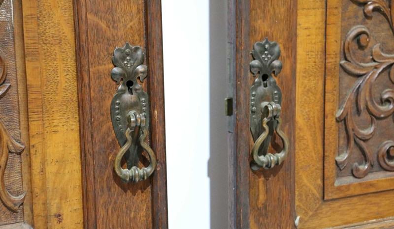 A Pair Of Late 19Th Century Oak Wardrobe Doors-taylor-s-classics-acc---00844-4-main-638136999043632813.jpg