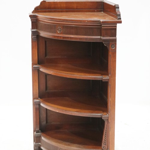 A Lovely Quality Late 19Th Century Corner Bookcase