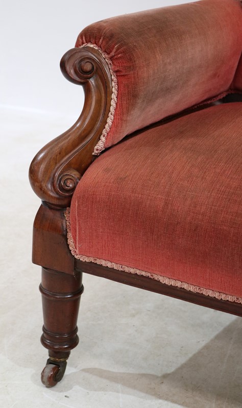 19th Century Mahogany Lounge Chair-taylor-s-classics-cha-11160--3-main-637800937700283165.jpg