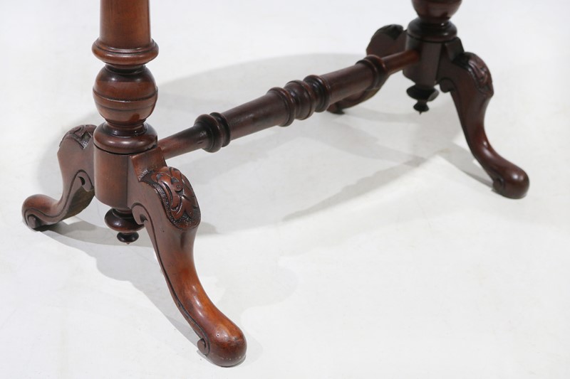 Late 19th Century Oval Stretcher Table in Mahogany-taylor-s-classics-tab-05056-1-main-636831599525791954.jpg